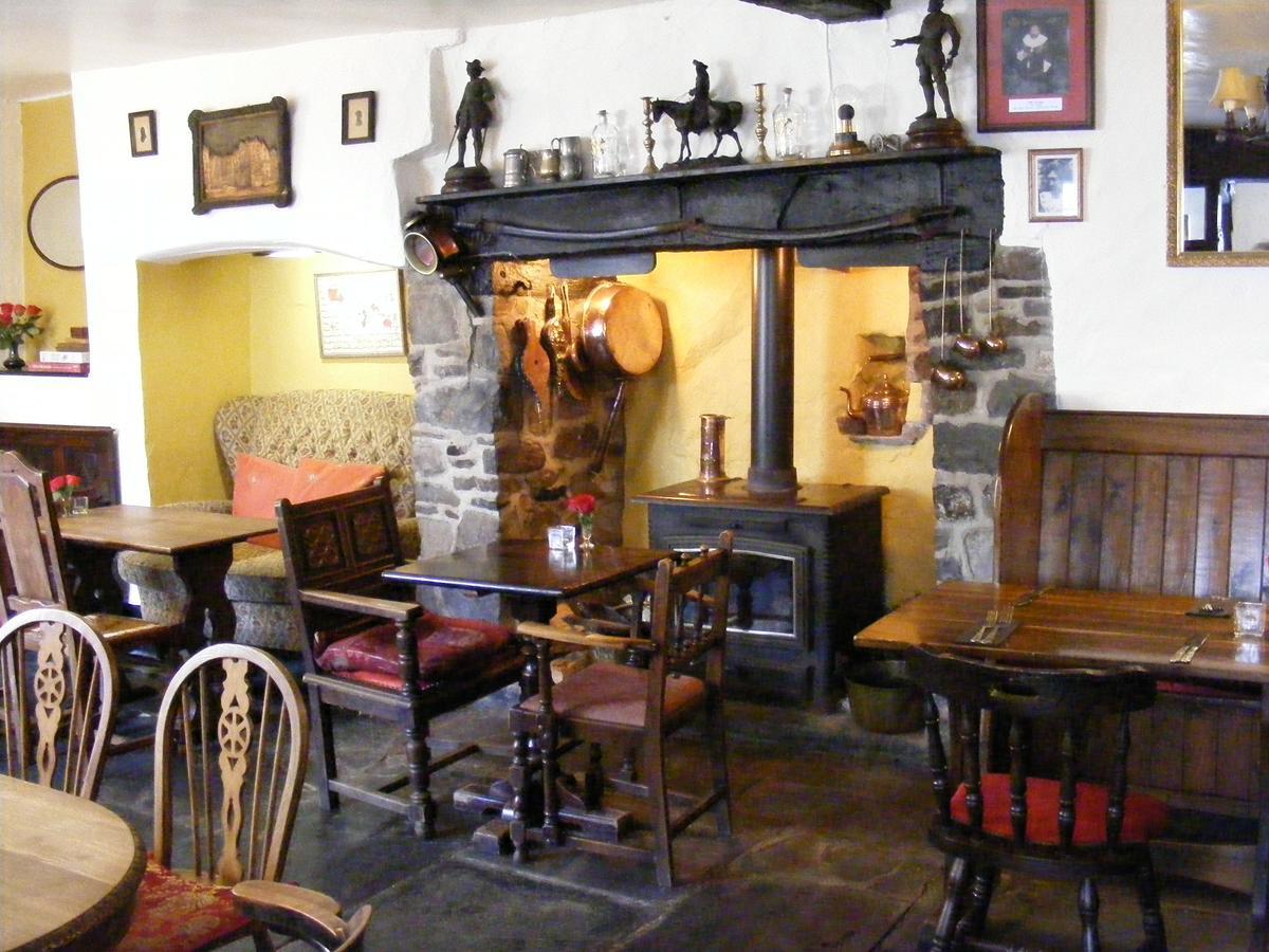 The Tree Inn بود المظهر الخارجي الصورة