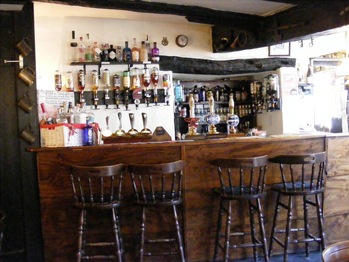 The Tree Inn بود المظهر الخارجي الصورة