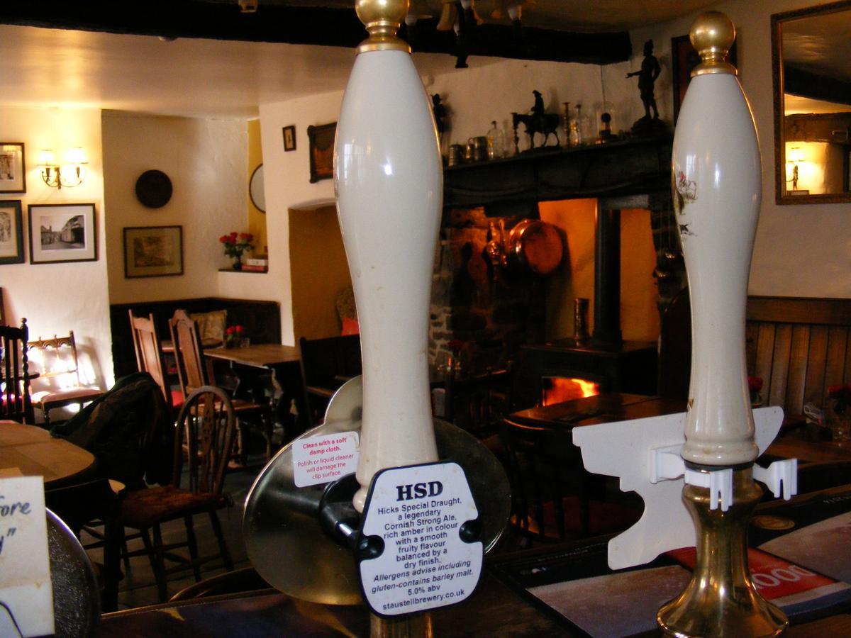 The Tree Inn بود المظهر الخارجي الصورة